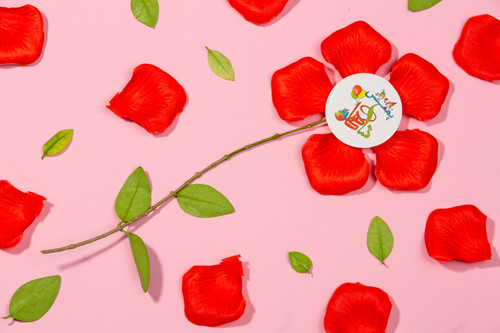 گلبرگ لمسی قرمز